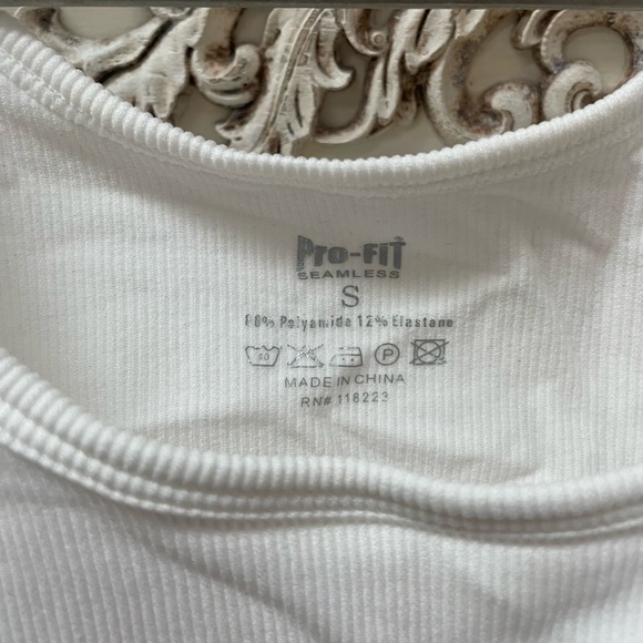 Tank top - Picture 3 of 3